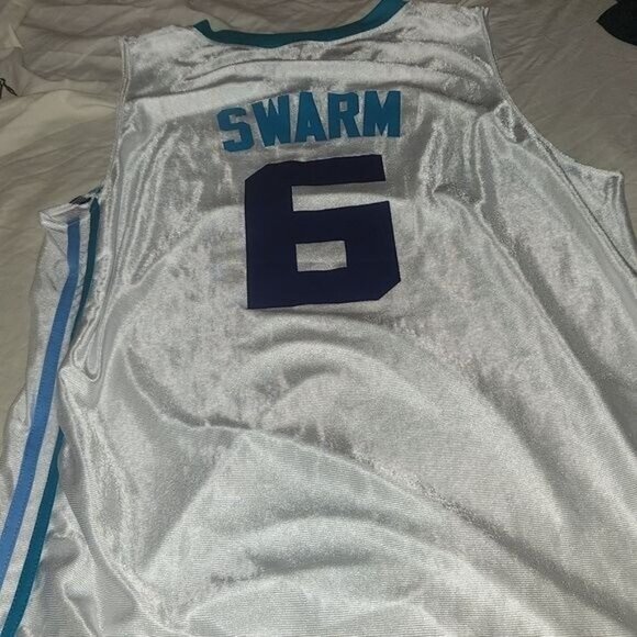 CHARLOTTE HORNETS #6 SIXTH MAN jersey XL preowned - Picture 3 of 11